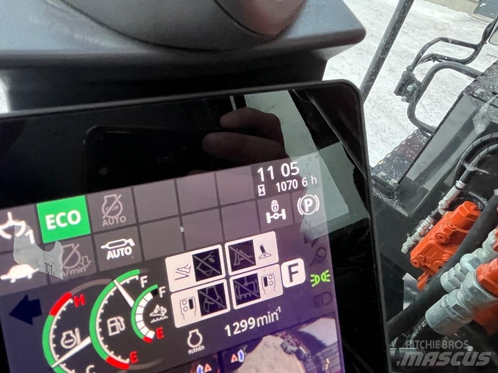Hitachi ZX 135 W-7 Hjulgravere