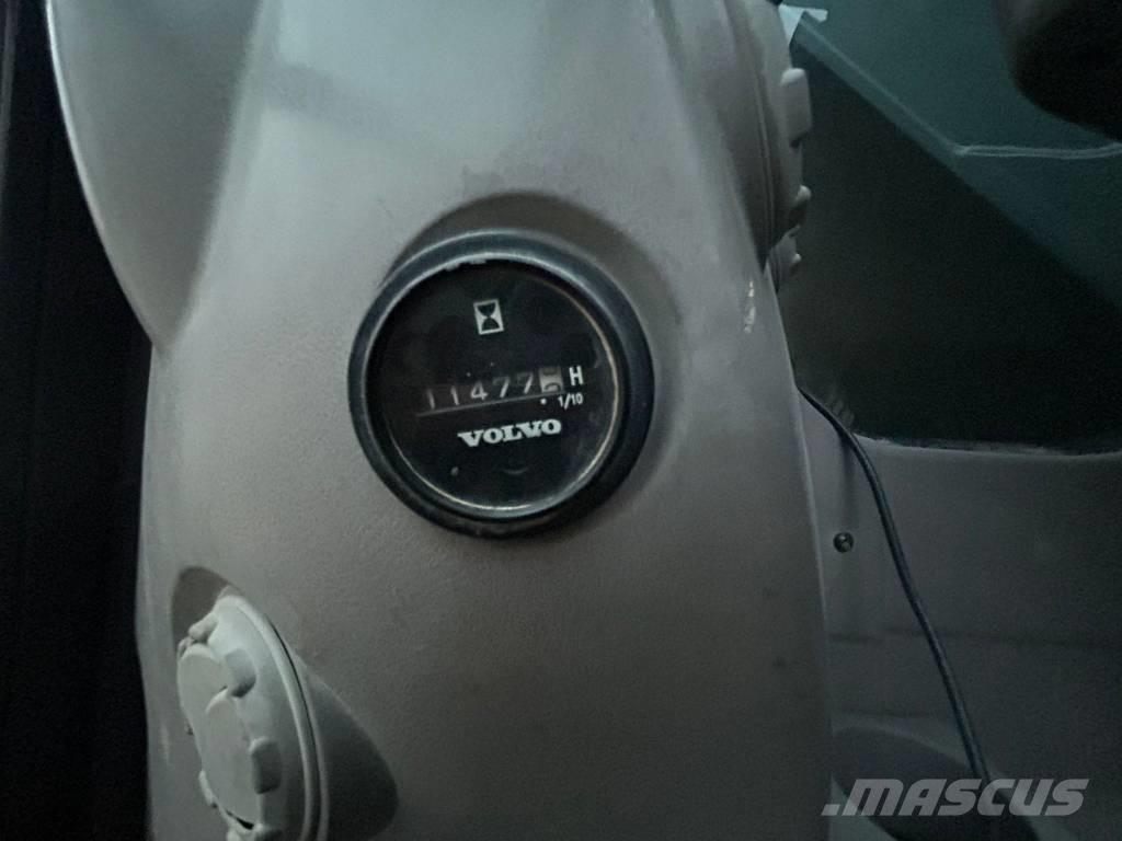 Volvo ECR 235 Beltegraver