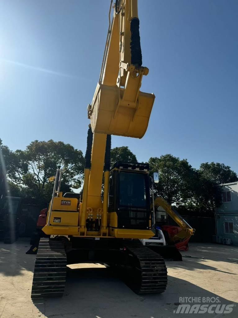 Komatsu PC 200-8 Beltegraver