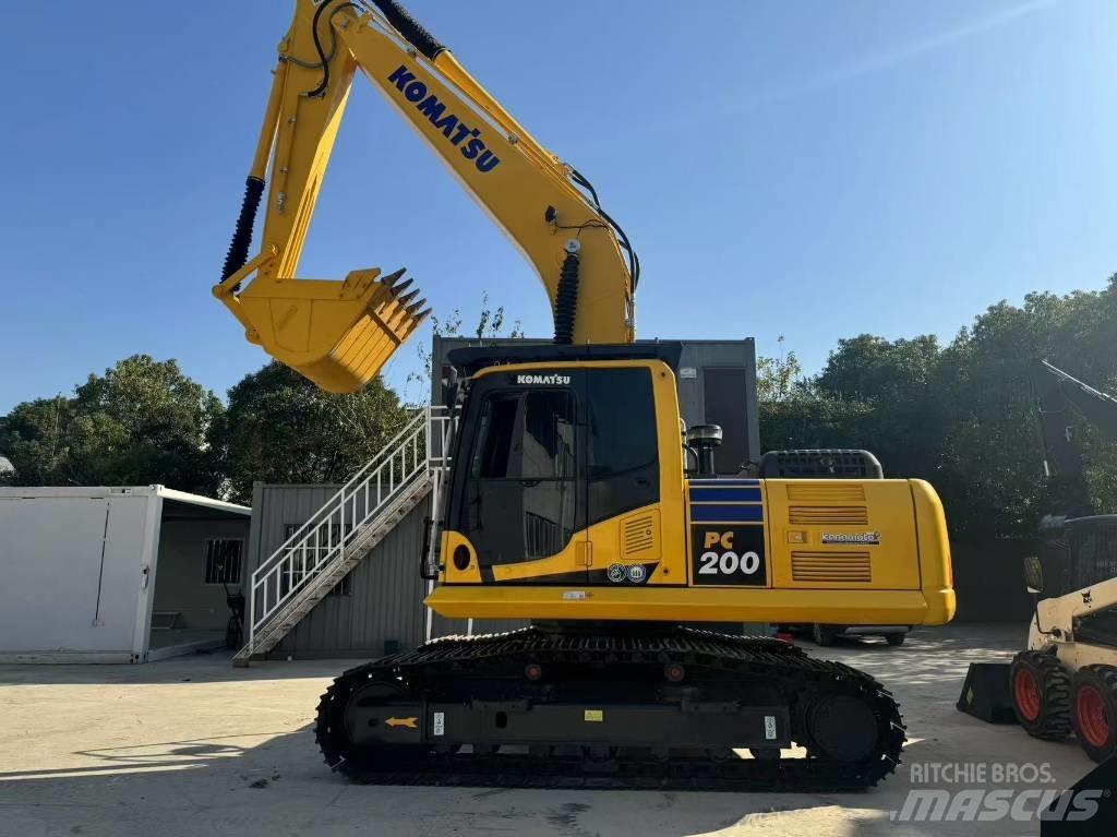 Komatsu PC 200-8 Beltegraver