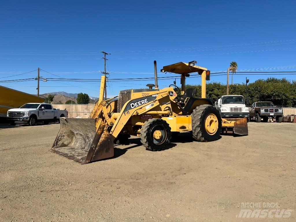 John Deere 210LE Frontlastere og graveredskap