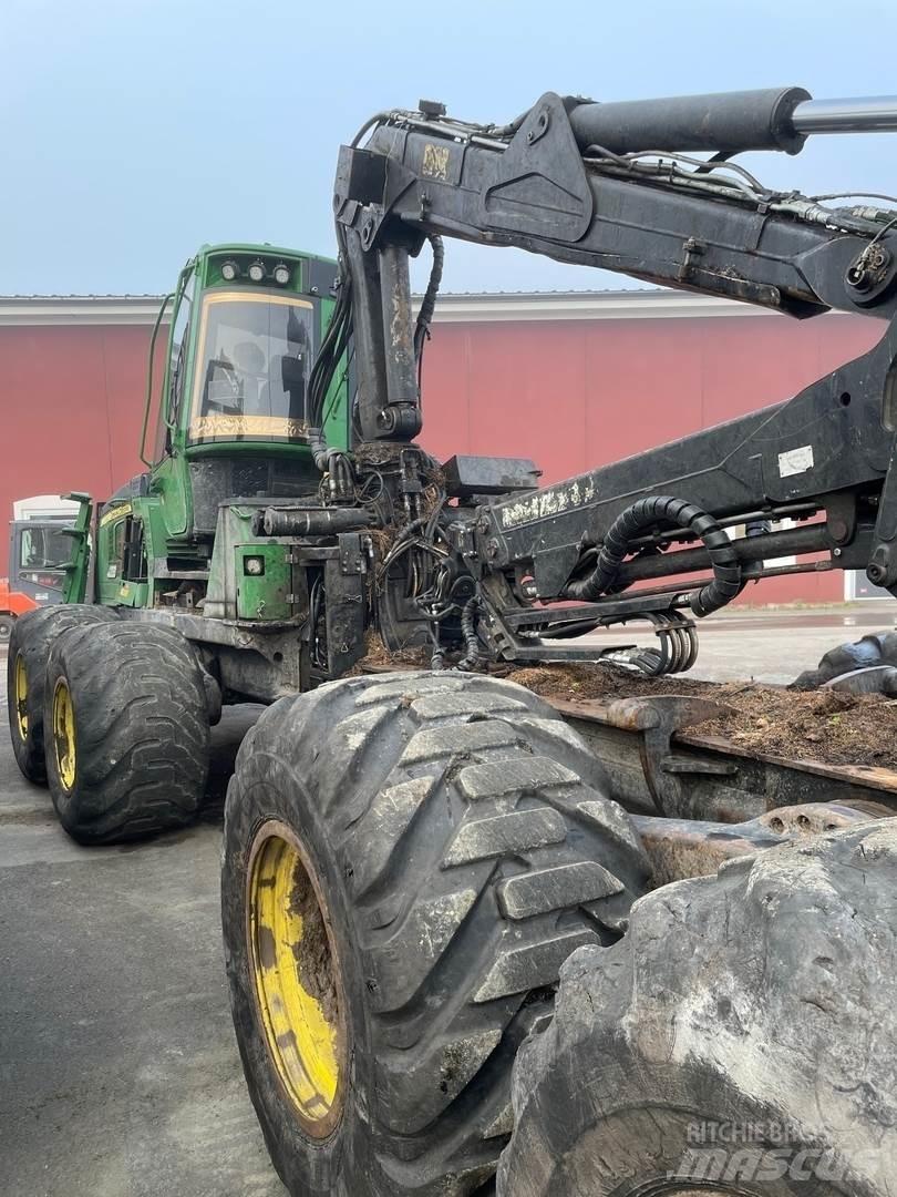 John Deere 1210E Lassbærere