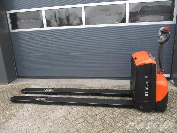 Toyota LWE 250 Lavtløftende truck