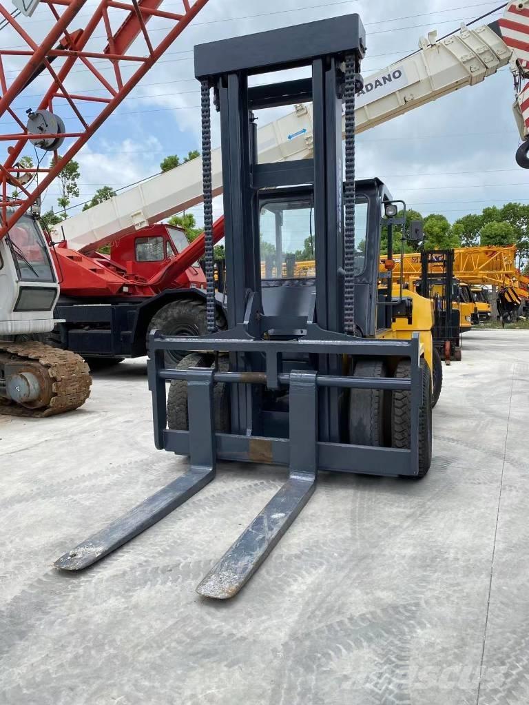 Komatsu FD 160 Diesel Trucker