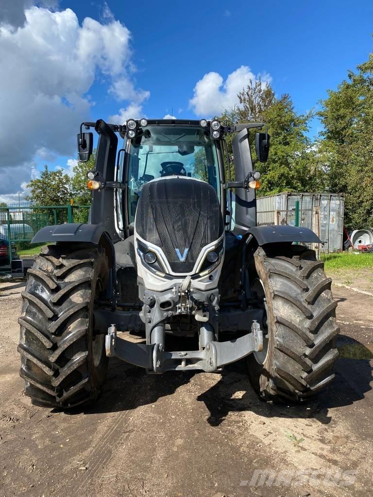 Valtra T 235 Traktorer