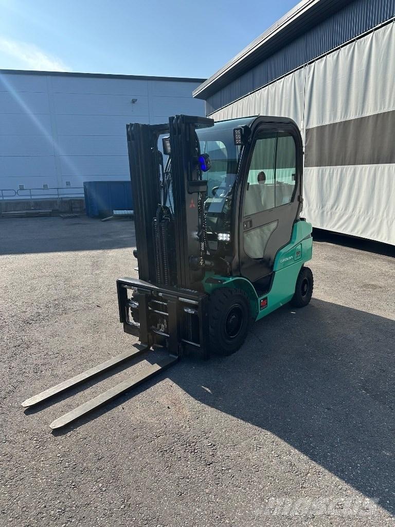 Mitsubishi FD 25 N Diesel Trucker