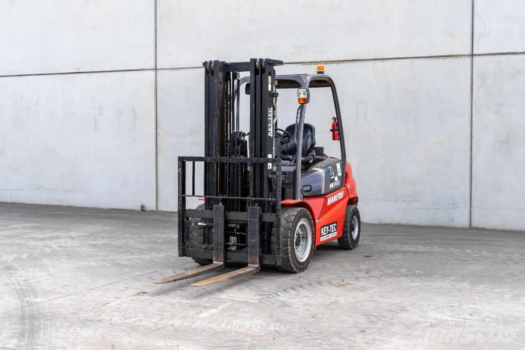 Manitou MI 30 D Diesel Trucker