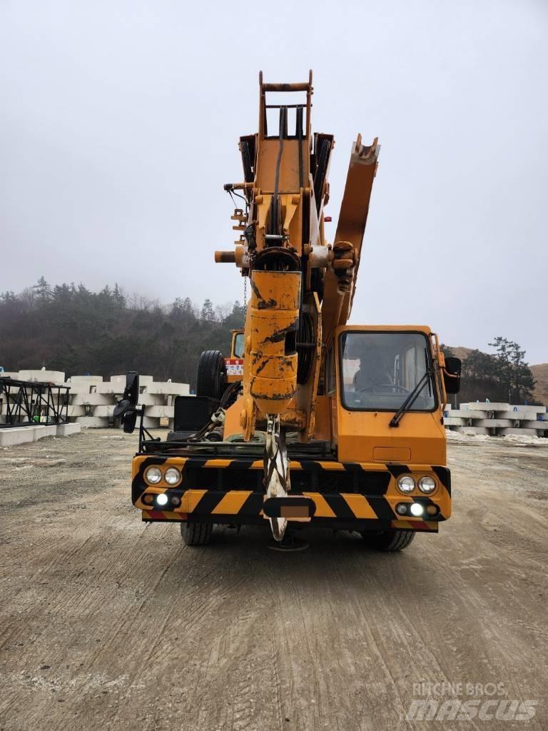 Hyundai HC 50 Allterreng kraner