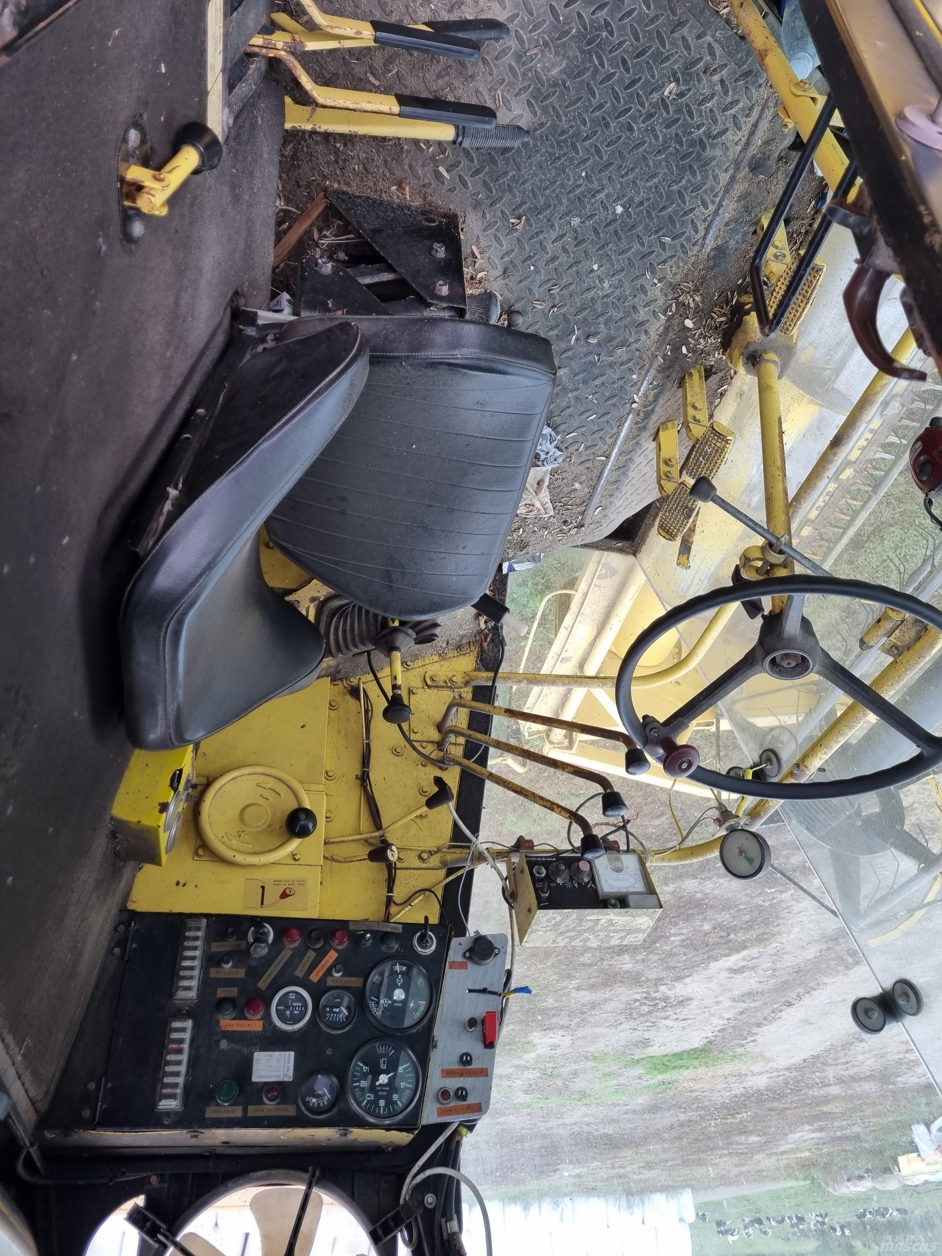 New Holland 8050 Skurtreskere