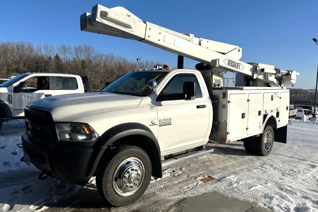 RAM 5500 TRADESMAN Bilmontert lift