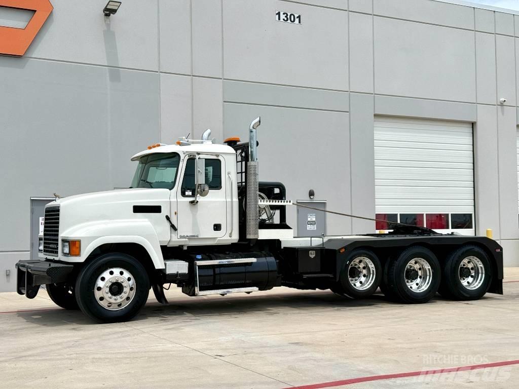 Mack CHU 613 Bergingsbiler