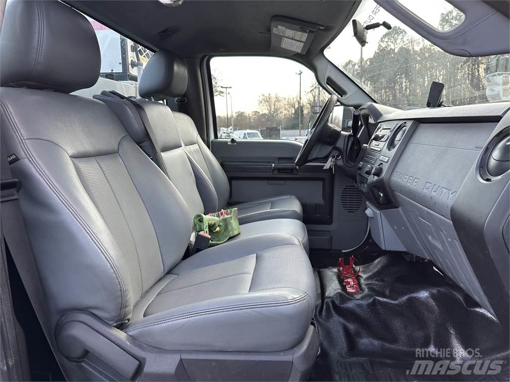 Ford F550 Kommunalt / generelt kjøretøy