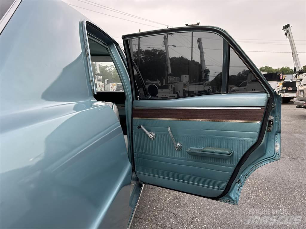 Ford FAIRLANE Andre lastebiler