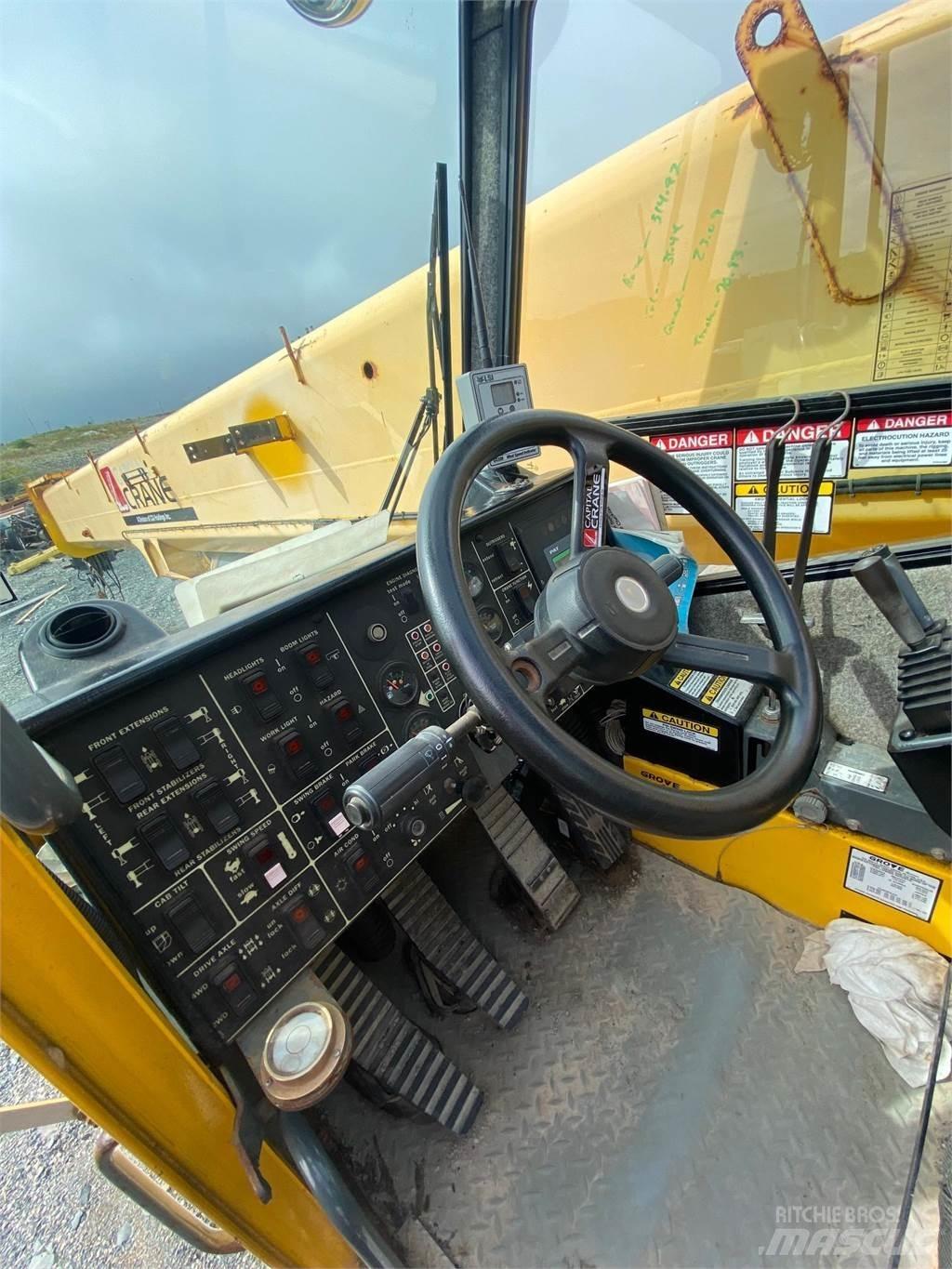 Grove RT880E Røff terreng kraner