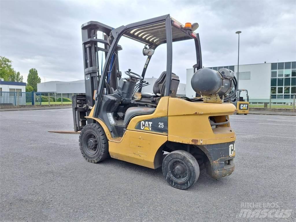 CAT GP25N Gaffeltrucker - Annet