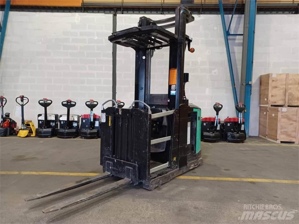 CAT NOH10N Middelsløftende plukketruck