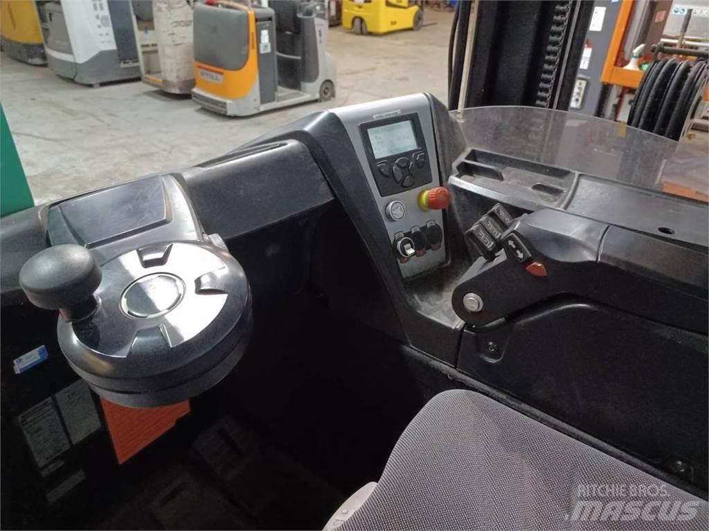 CAT NR16N Skyvemasttruck