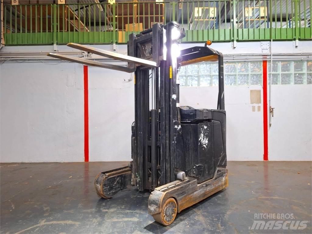 CAT NR16N2 Skyvemasttruck