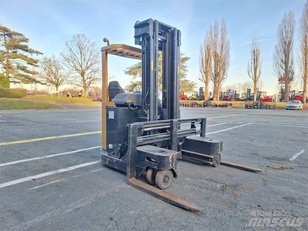 CAT NRM20K Skyvemasttruck
