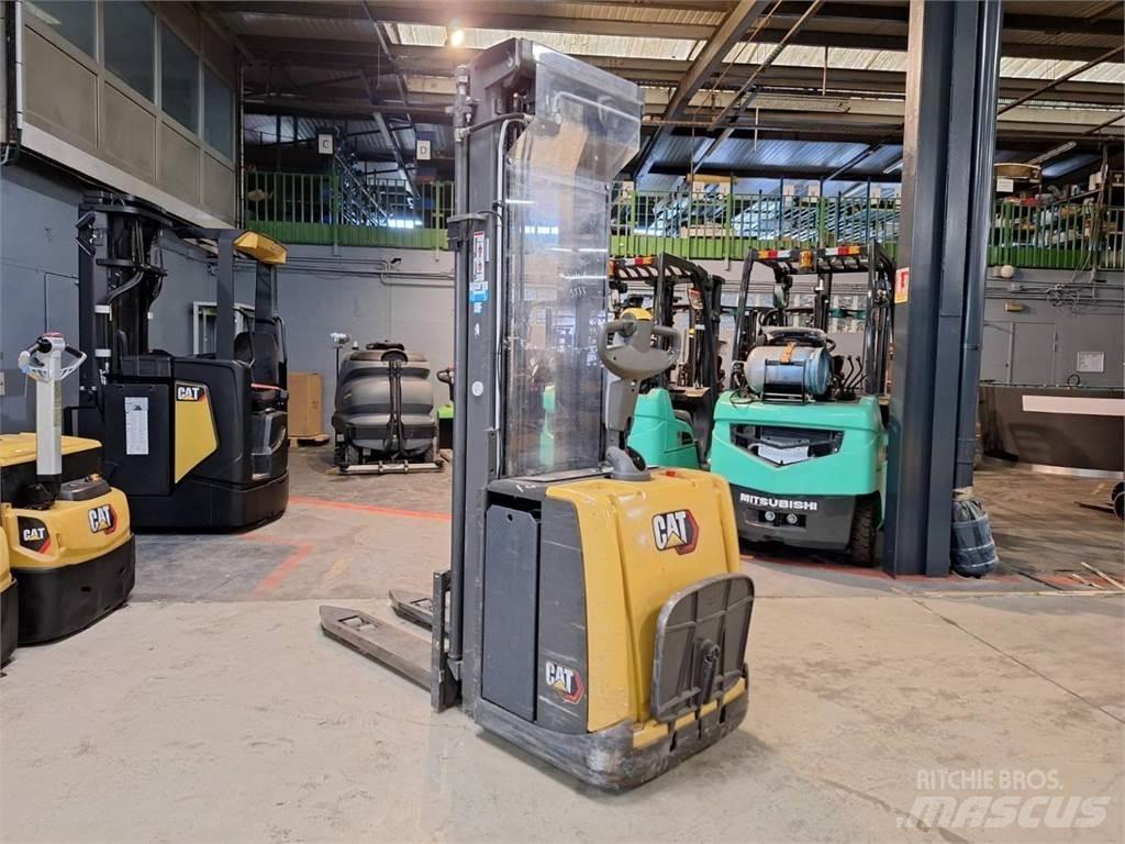 CAT NSV16P Stablere