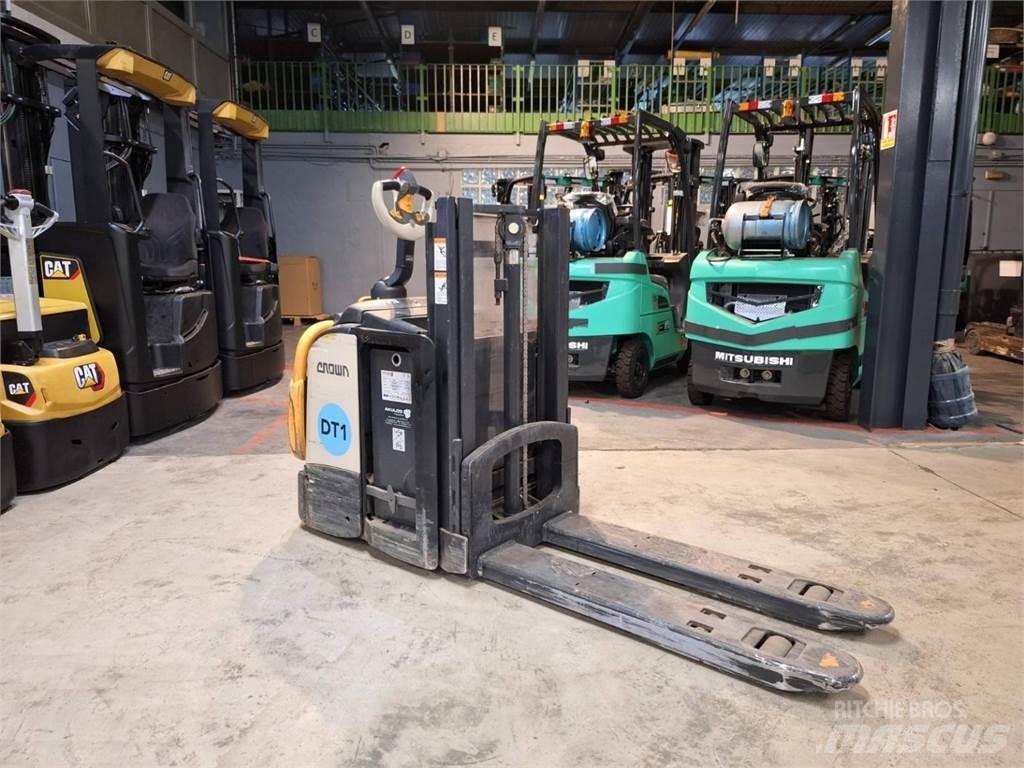 Crown DT3040 Stablere
