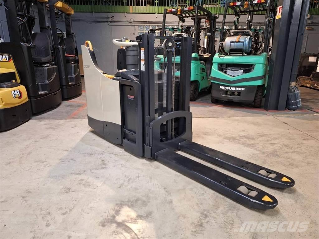 Crown DT3040 Stablere