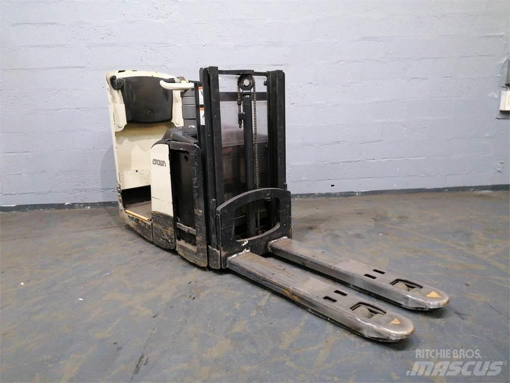 Crown DT3040 Stablere