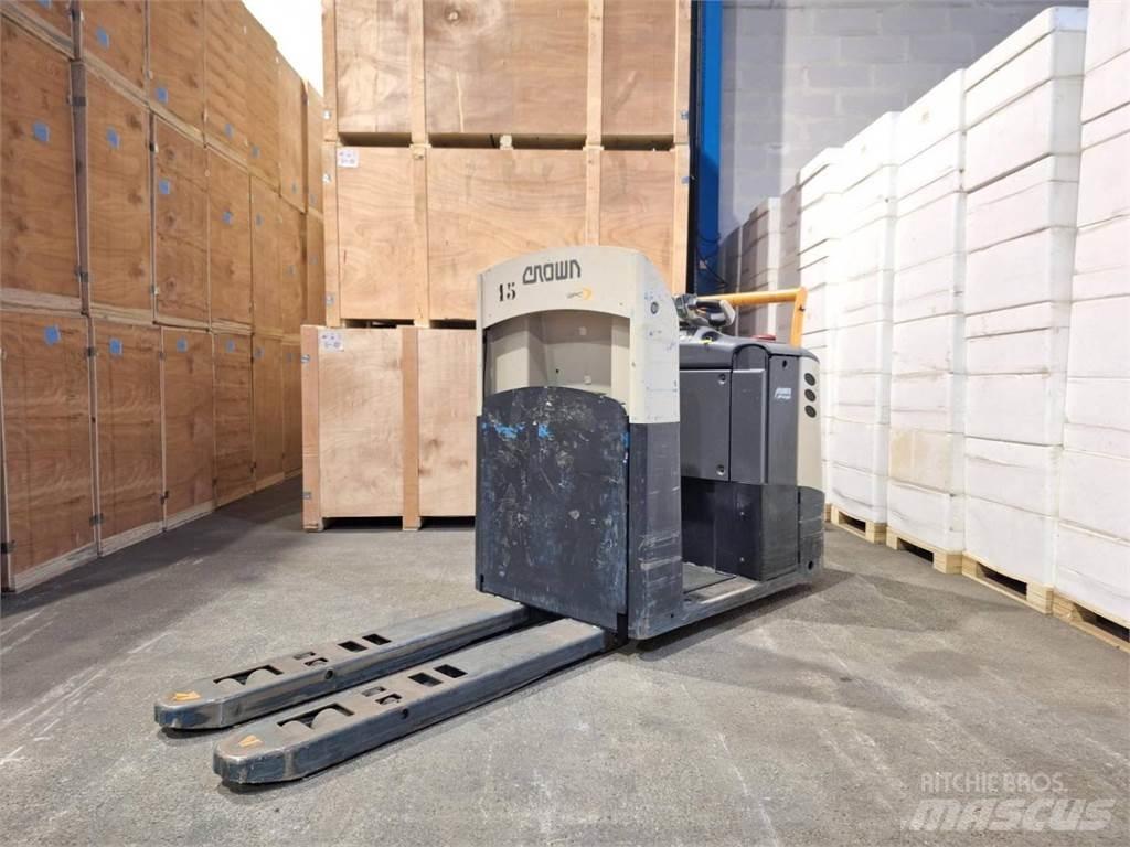 Crown GPC3020 Lavtløftende plukketruck