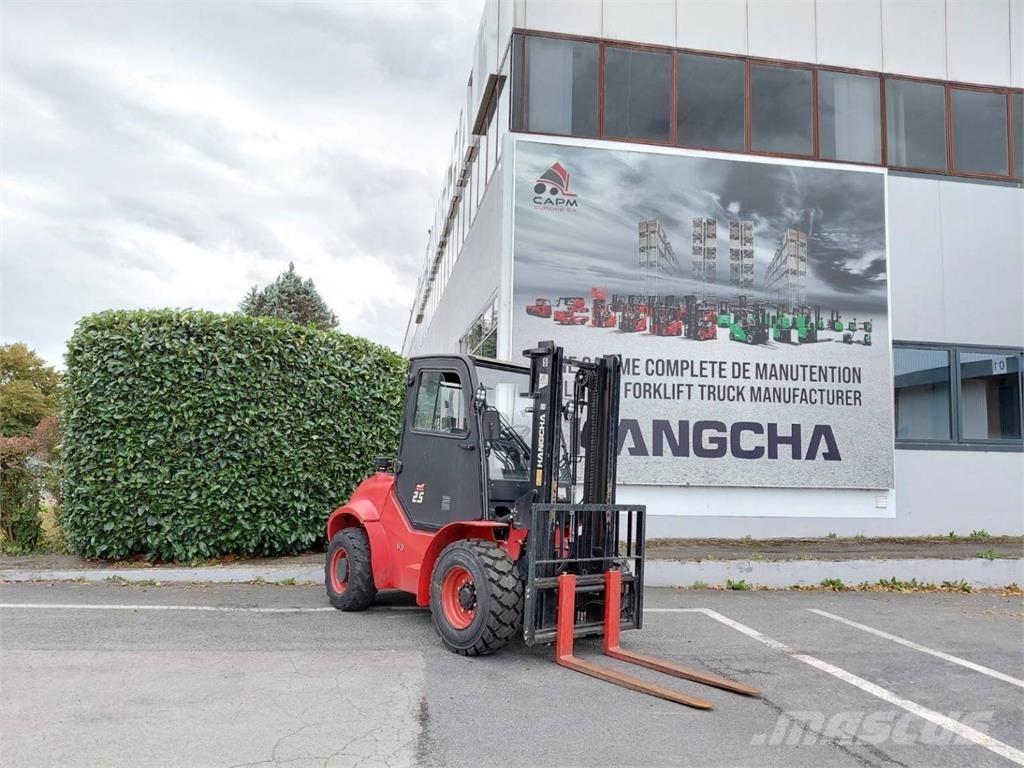 Hangcha TT25-4 Terrenggående gaffeltruck