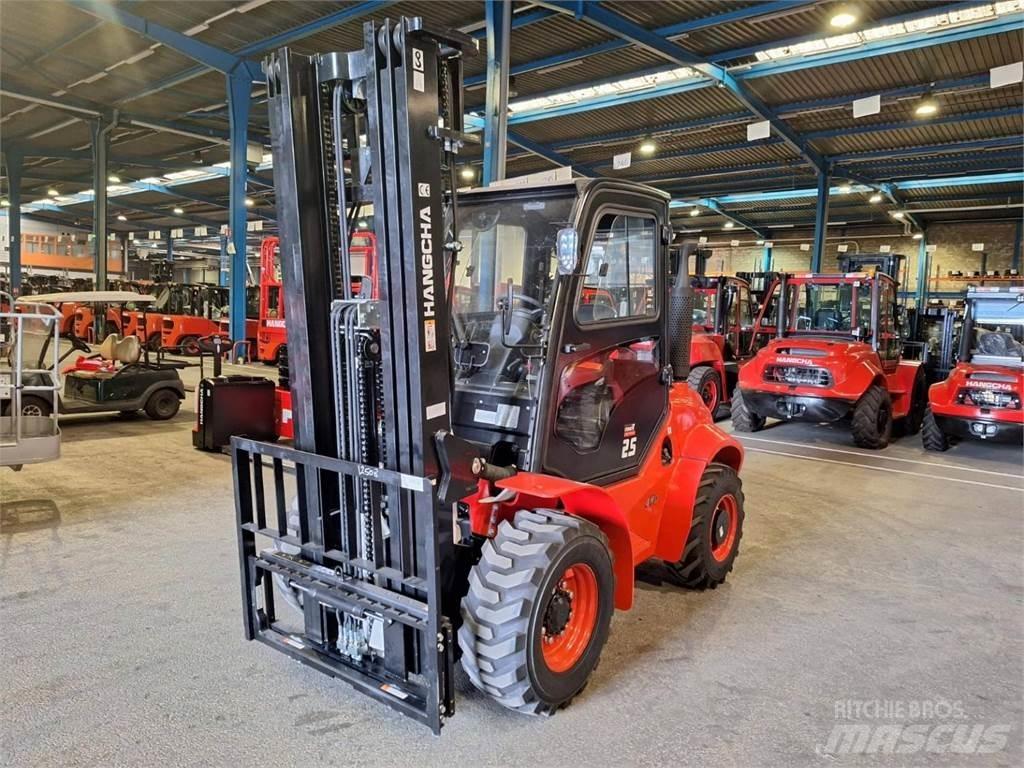 Hangcha TT25-4 Terrenggående gaffeltruck