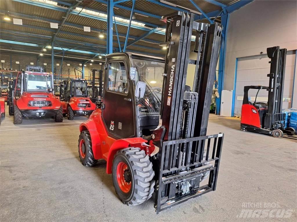 Hangcha TT25-4 Terrenggående gaffeltruck