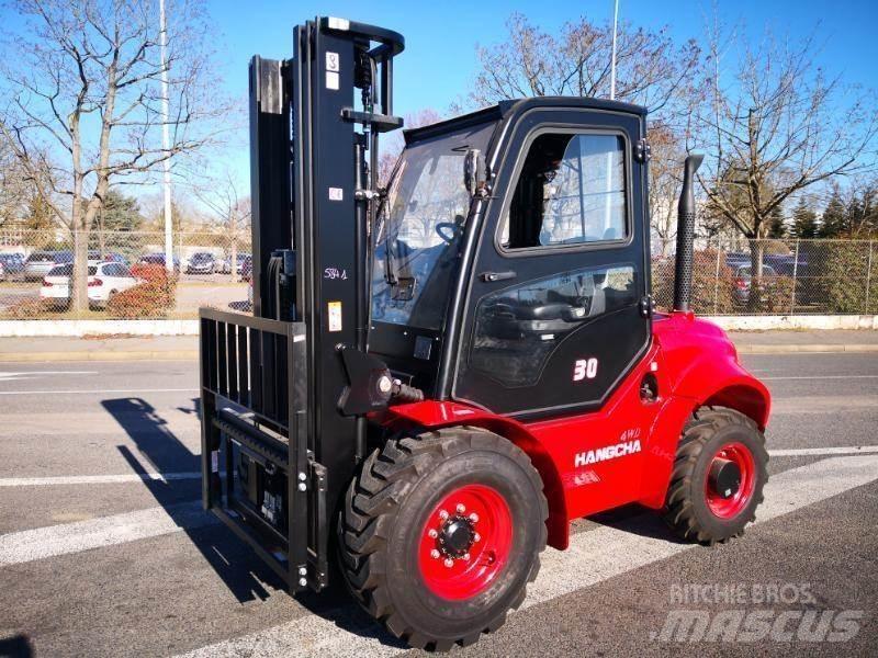 Hangcha TT30-4 Terrenggående gaffeltruck