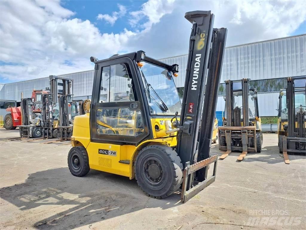 Hyundai 40L-7A Gaffeltrucker - Annet