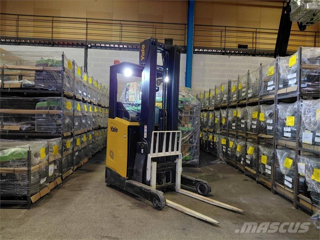 Yale MR10E Skyvemasttruck