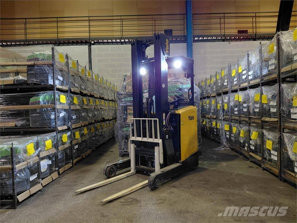 Yale MR10E Skyvemasttruck