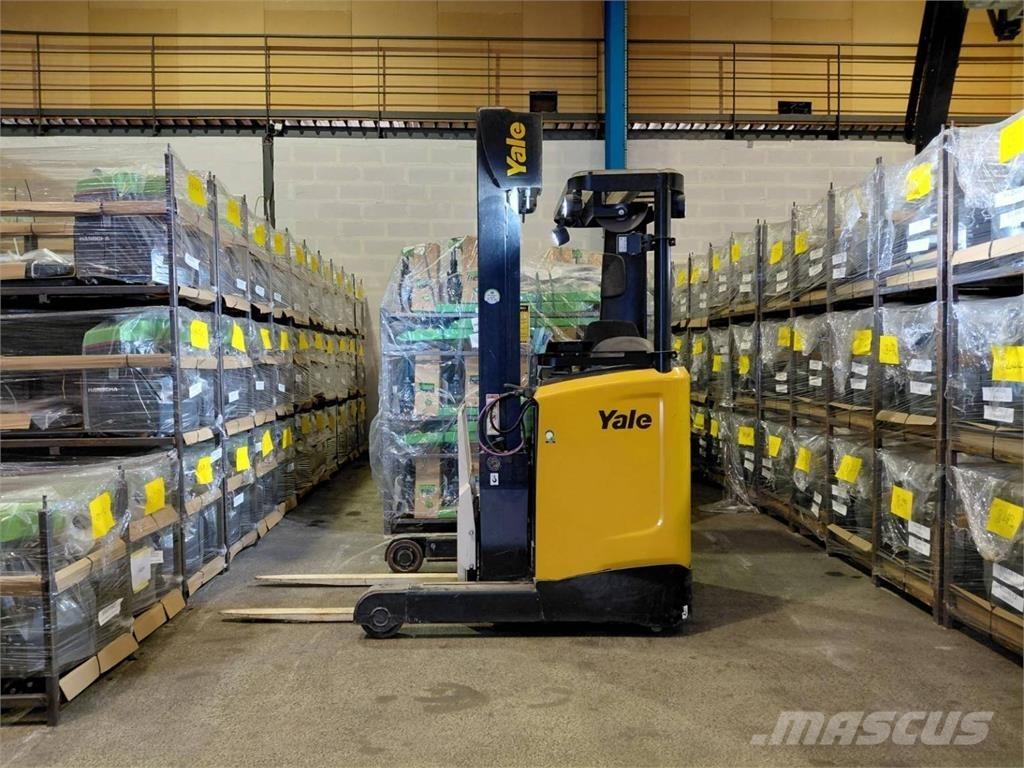 Yale MR10E Skyvemasttruck