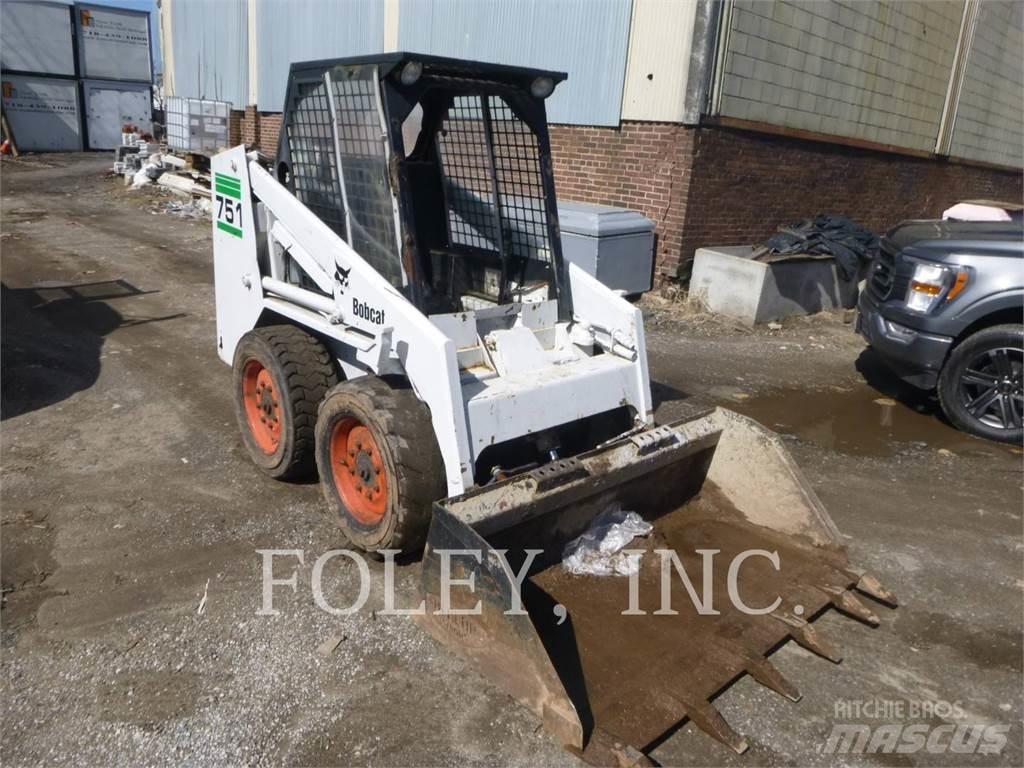 Bobcat 743B Kompaktlastere