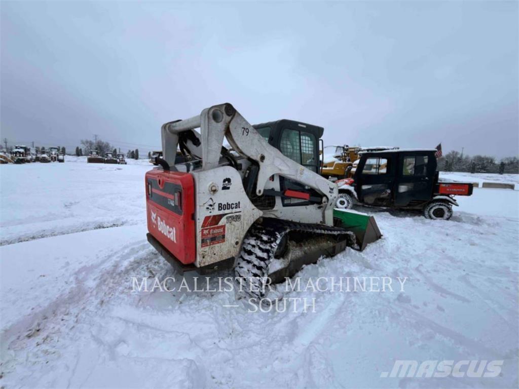 Bobcat T740 Beltelastere