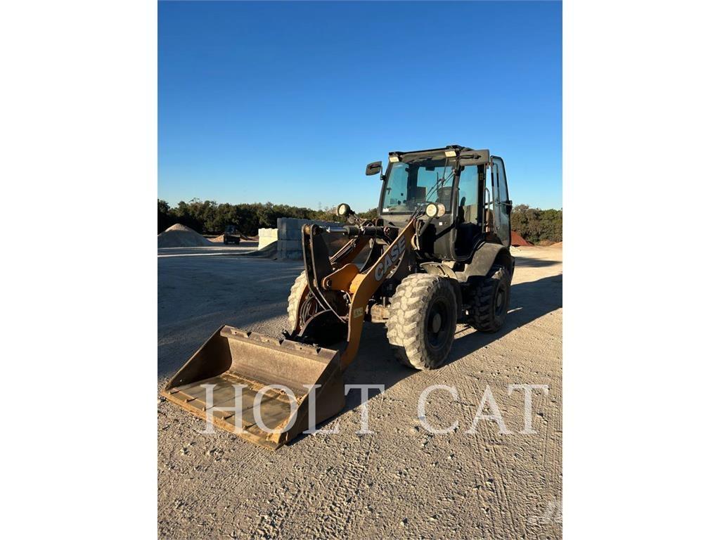 CASE 321F Hjullastere