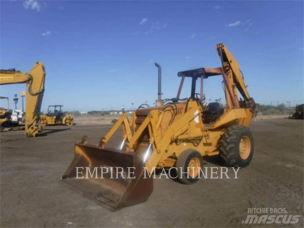 CASE 680L Traktorgravere