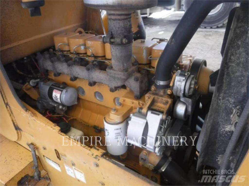 CASE 680L Traktorgravere