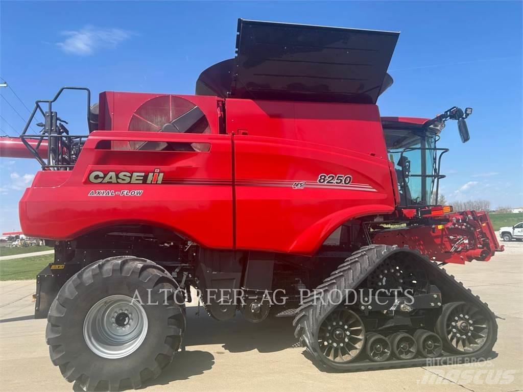 Case IH 8250 Skurtreskere