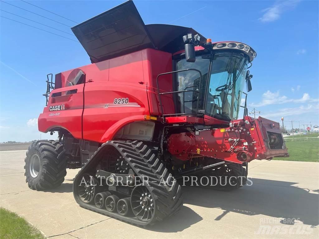 Case IH 8250 Skurtreskere