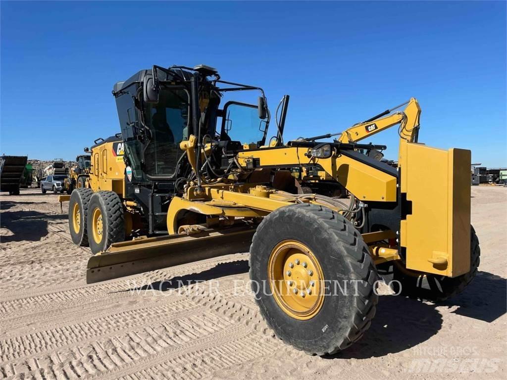 CAT 120 Veihøvler