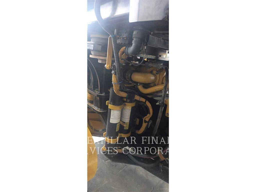 CAT 120-14 Veihøvler