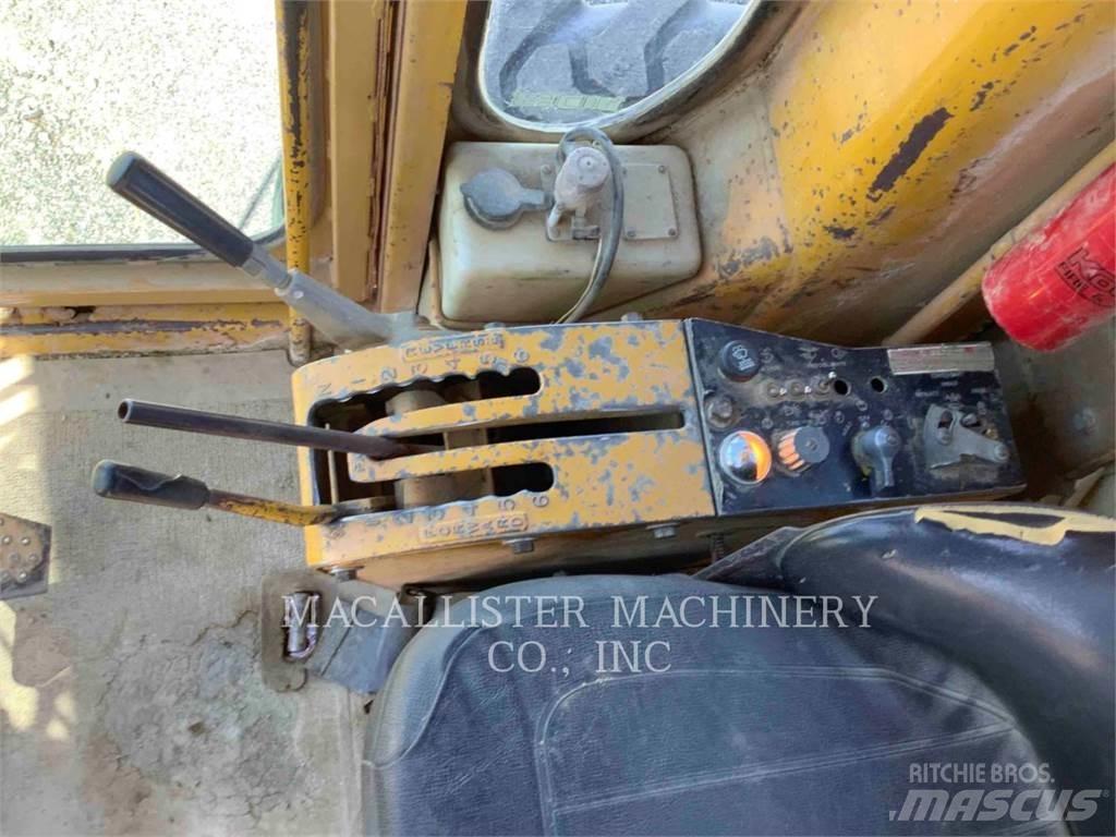 CAT 120 G Veihøvler