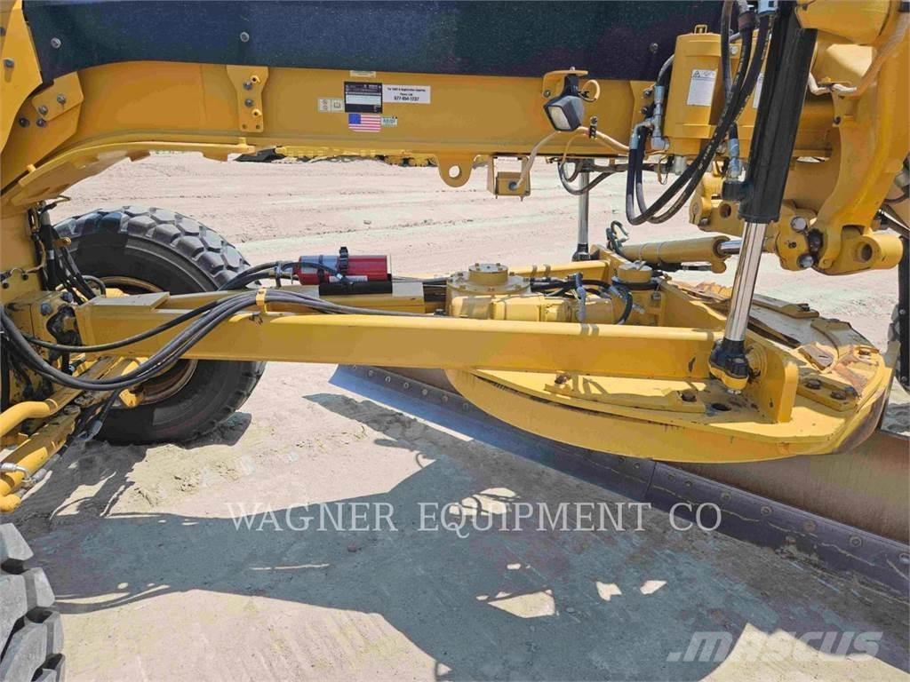CAT 120M2 AWD Veihøvler
