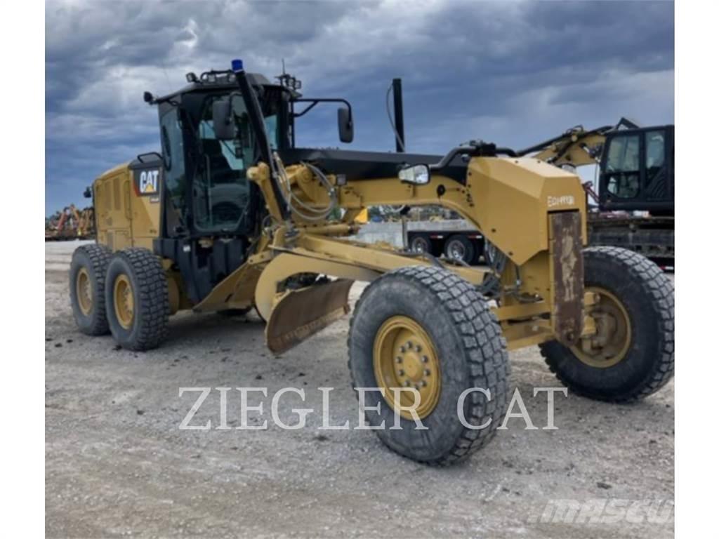 CAT 12M2 Veihøvler