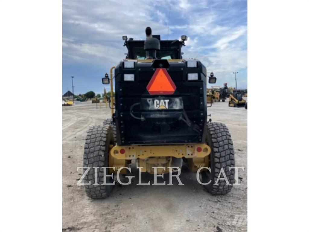CAT 12M2 Veihøvler