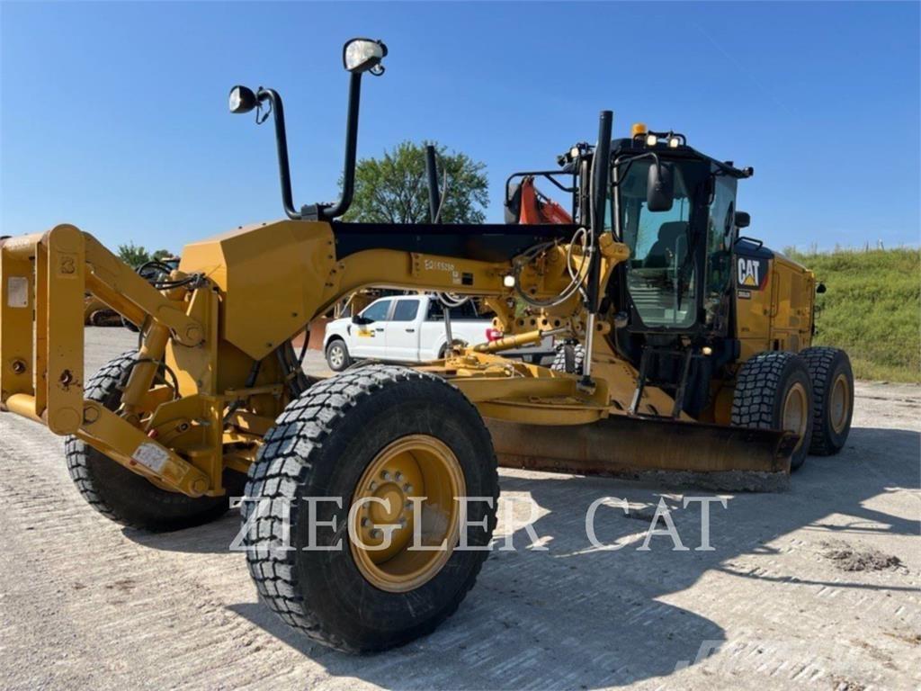 CAT 12M2 Veihøvler